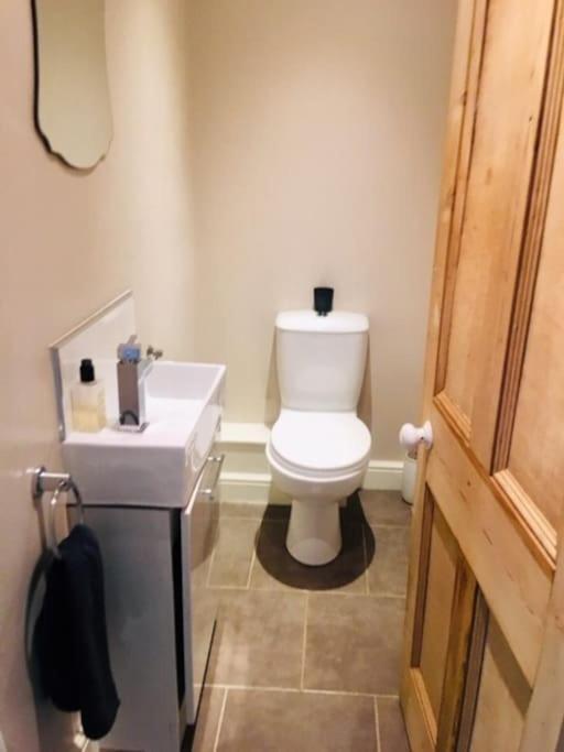 לינקולן Spacious Victorian Townhouse With Cathedral Views מראה חיצוני תמונה